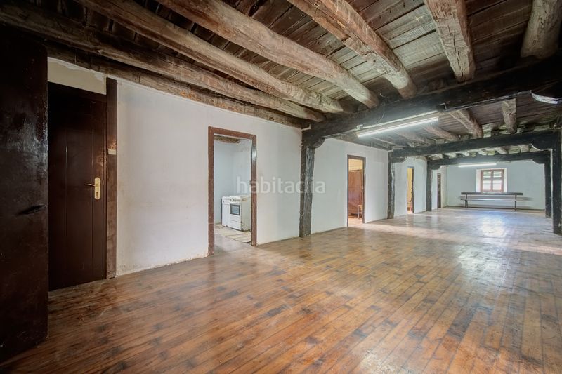 Foto ee5d62a5-79e7-46c2-a489-5b8b982d8017. Casa amb calefacció a Larraun