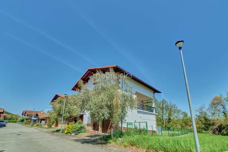 Foto e3652c89-5f11-4410-8897-49aeebf05d1c. Casa amb calefacció aparcament a Ultzama