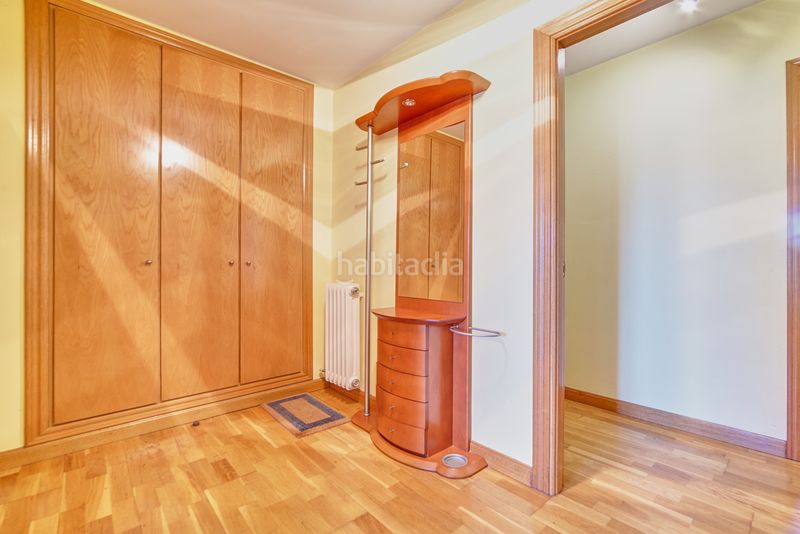 Foto 5132da12-4fc8-4e2e-bfdd-ac4b7b7f347b. Pis amb calefacció aparcament a Barañáin / Barañain