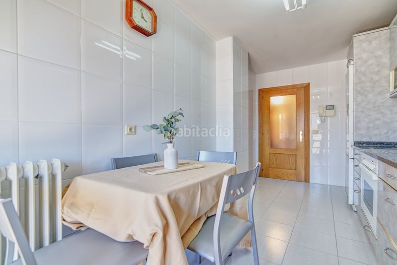 Foto 57fdfcae-62f0-47c0-8355-9f24fc69c29f. Pis amb calefacció aparcament a Barañáin / Barañain