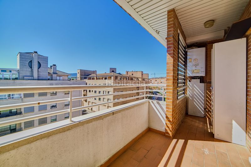 Foto dafebf55-80f2-4b0a-944c-e774ae6ed6a3. Pis amb calefacció aparcament a Barañáin / Barañain