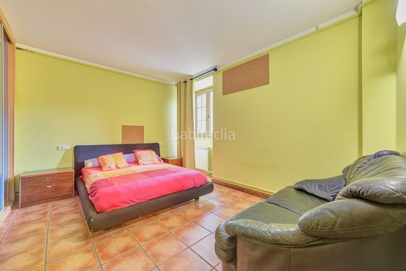 Foto 16d24bfc-78f9-4a7e-96dc-1a0ae81ff0aa. Casa amb calefacció aparcament a Leoz