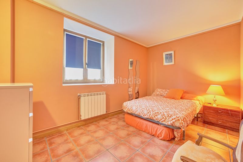 Foto 6279ca57-fbc0-409d-8bde-57ac06c18f2d. Casa amb calefacció aparcament a Leoz