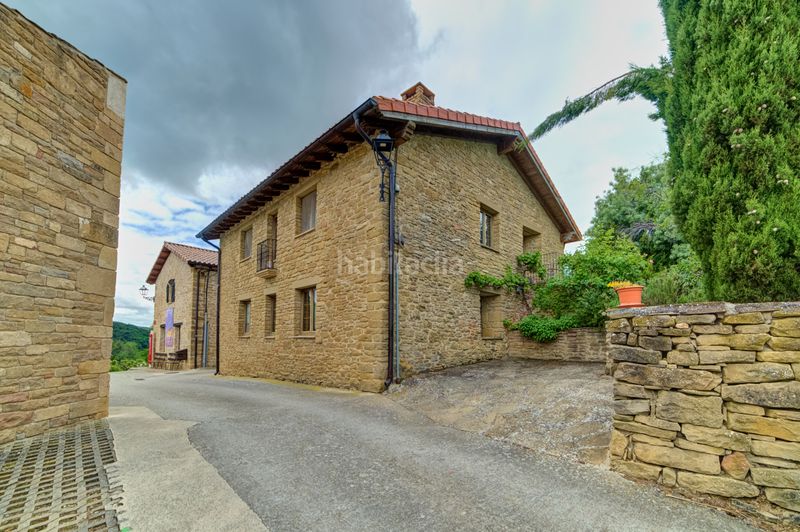 Foto 65edca24-ce95-4d97-b180-de8b51c77534. Casa amb calefacció aparcament a Leoz