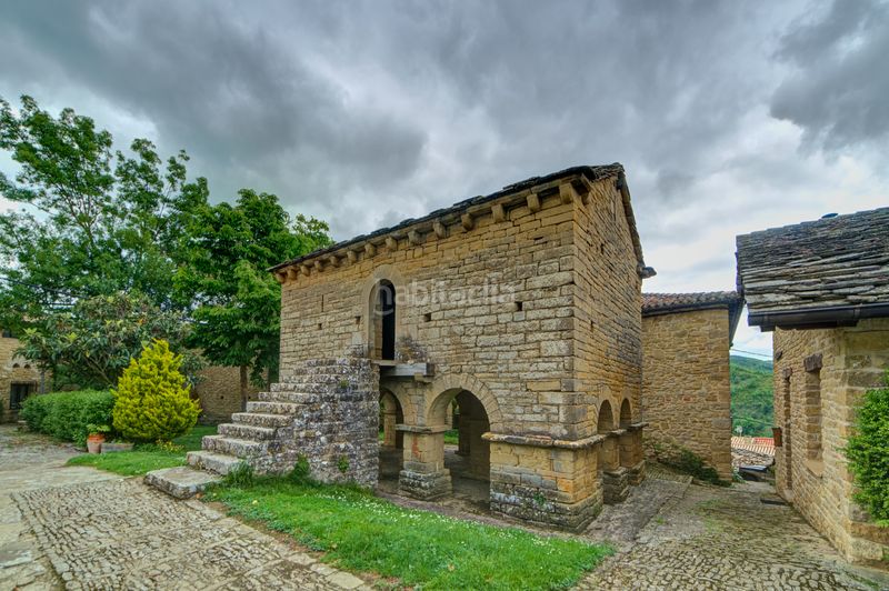 Foto b8a837c8-d7b4-4962-a7ee-18a4600d96ff. Casa amb calefacció aparcament a Leoz