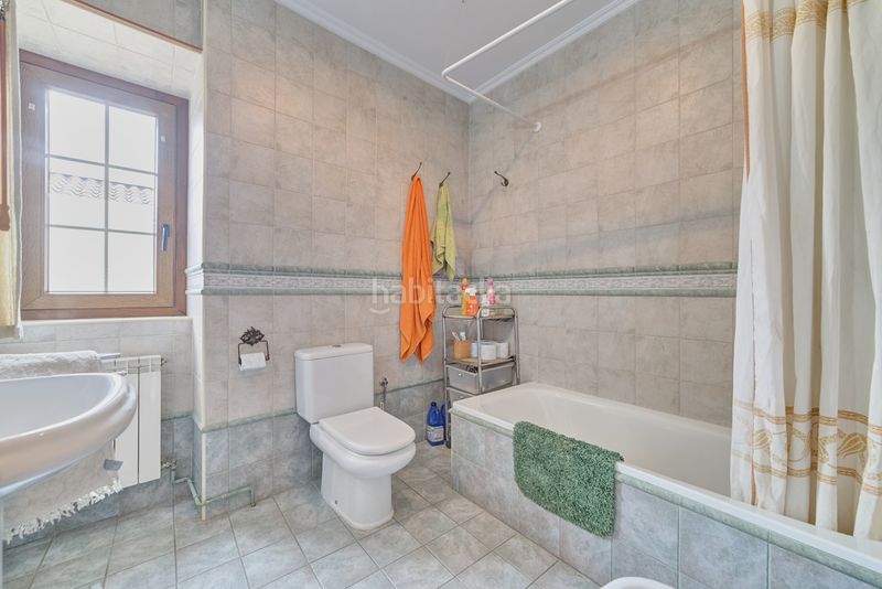 Foto e9295cfa-9bd9-4d38-85e9-0e07b2b5533a. Casa amb calefacció aparcament a Leoz