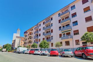 Appartamento in Calle olite 17. Vivienda totalmente exterior frente al mercado del ensanche de p
