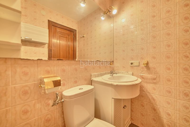 Foto 1f53486c-189a-4c36-b2b4-ec005a75e1bd. Piso en plaza pio baroja 6 no hay duda de que mendebaldea tiene algo especial, ya que es uno de los barrios más cotizados de la vieja iruña y cuenta con todo en Pamplona / Iruña