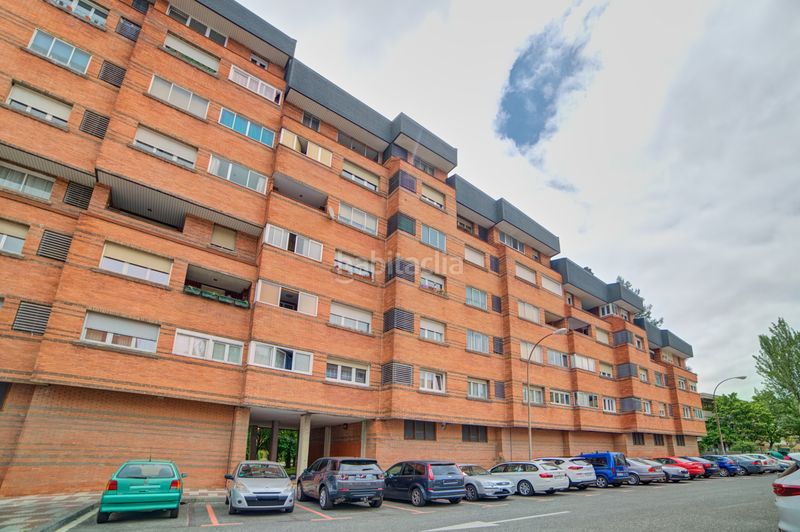 Foto 67dba969-f421-4604-b40a-bc014a4d8dcc. Piso en plaza pio baroja 6 no hay duda de que mendebaldea tiene algo especial, ya que es uno de los barrios más cotizados de la vieja iruña y cuenta con todo en Pamplona / Iruña