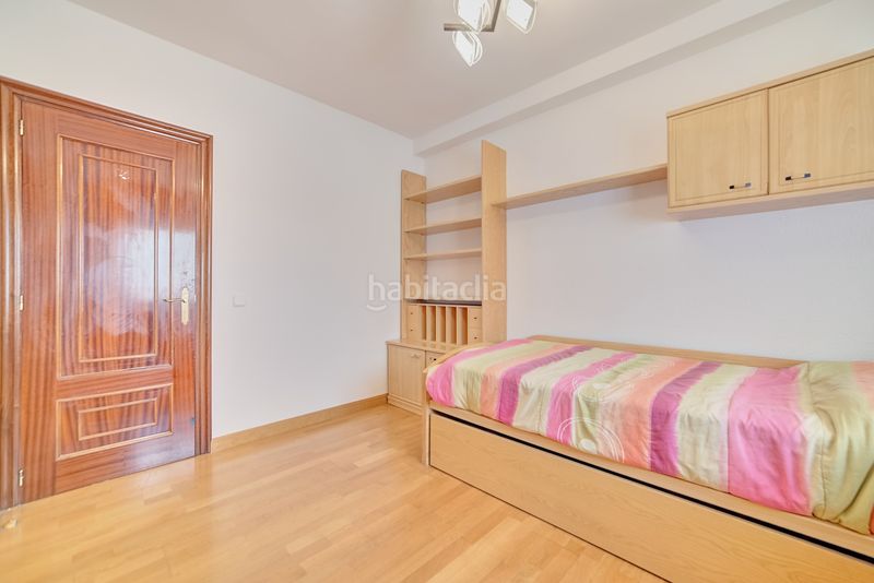 Foto a2f19b76-4b7b-4529-bcff-80f35be0a484. Piso en plaza pio baroja 6 no hay duda de que mendebaldea tiene algo especial, ya que es uno de los barrios más cotizados de la vieja iruña y cuenta con todo en Pamplona / Iruña
