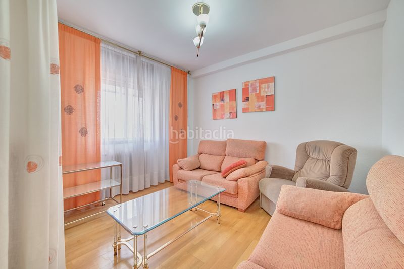 Foto b9cbc5b8-4be9-4a26-9e1e-ad00e31dc2c9. Piso en plaza pio baroja 6 no hay duda de que mendebaldea tiene algo especial, ya que es uno de los barrios más cotizados de la vieja iruña y cuenta con todo en Pamplona / Iruña