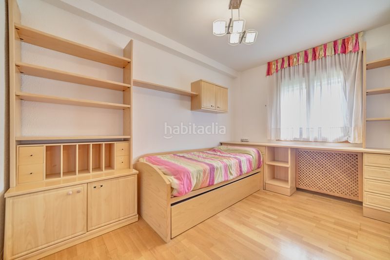 Foto d81c0c66-ef4d-4bd7-97e6-7f54e164f14f. Piso en plaza pio baroja 6 no hay duda de que mendebaldea tiene algo especial, ya que es uno de los barrios más cotizados de la vieja iruña y cuenta con todo en Pamplona / Iruña