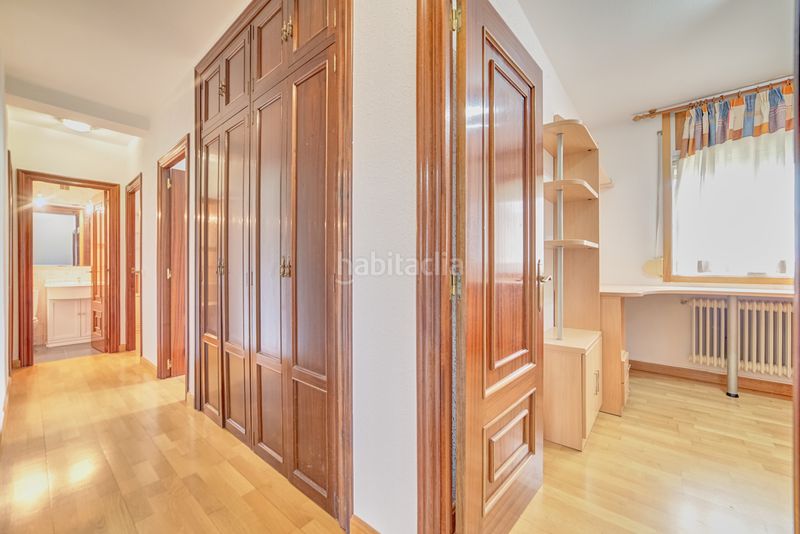 Foto f9d5064a-7175-4e6d-ad85-37844e48a250. Piso en plaza pio baroja 6 no hay duda de que mendebaldea tiene algo especial, ya que es uno de los barrios más cotizados de la vieja iruña y cuenta con todo en Pamplona / Iruña