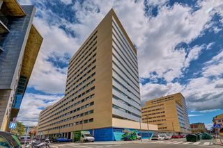 Pis  Plaza salesianos 3 . pamplona-iruña. Vivir en la media luna diseño, confort y exclusividad en el edif