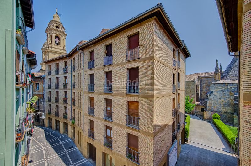 Foto 15d11691-2809-4aff-a502-2d3eea4ef73a. Ático donde la historia de pamplona se convierte en tu día a día en Pamplona / Iruña