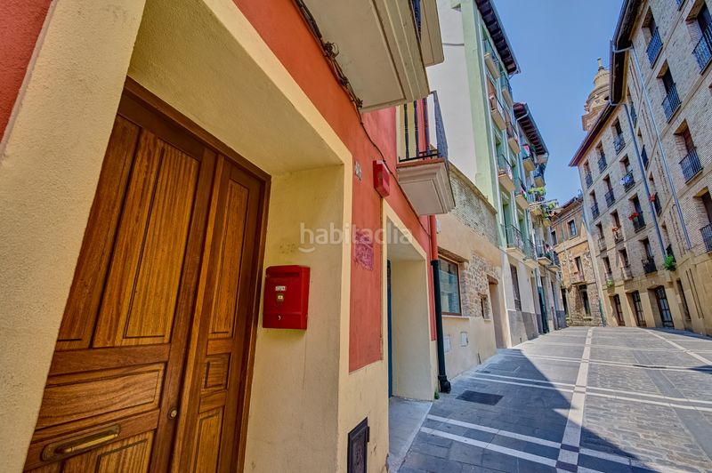 Foto 53d418b7-fde1-4177-9f24-c580678eccc4. Ático donde la historia de pamplona se convierte en tu día a día en Pamplona / Iruña