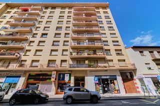 Rent Office space in Burlada-burlata - merindad de sangüesa 5. Practica oficina amueblada en entreplanta