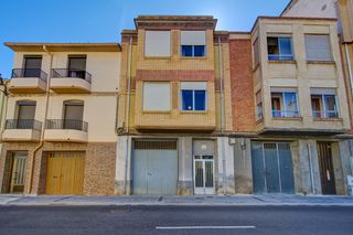 Casa  Cervera del río alhama - avenida la rioja 55. cervera del río al. Dos hogares, una sola casa y muchas historias por vivir cédula d