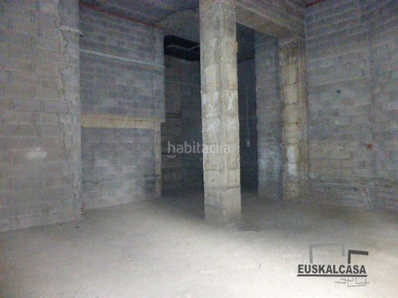 Foto 3e7b0586-394c-4677-9081-e5751fff4097. Rent business premise in San Adrián Bilbao