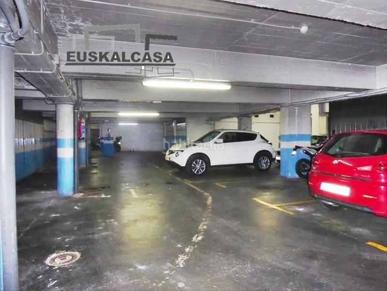 Foto a233837b-1d99-49c1-b1e2-5e4f1a6cb1fd. Aparcament cotxe a Santutxu-Basarrate Bilbao