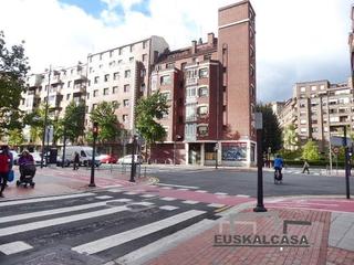 Aparcament cotxe a Ametzola. Ocasion parcela garaje céntrica!!!