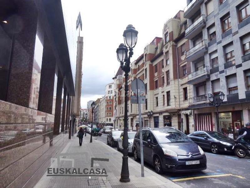 Foto 63745106-1597-4e1a-8927-fb367a170102. Local commercial dans Alhóndiga Bilbao