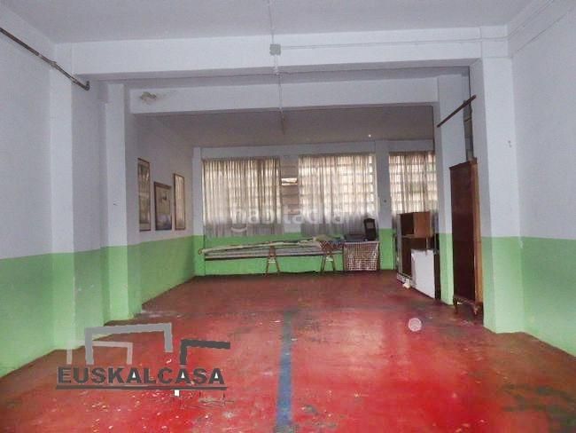 Foto b6185f76-1725-49e3-8120-3cd995b9b174. Local comercial a San Adrián Bilbao
