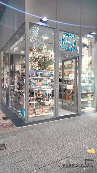 Foto 05a8bc77-f32c-4471-aa08-ffdf93730810. Affitto locale commerciale in Sabino Arana-Jesuitas Bilbao