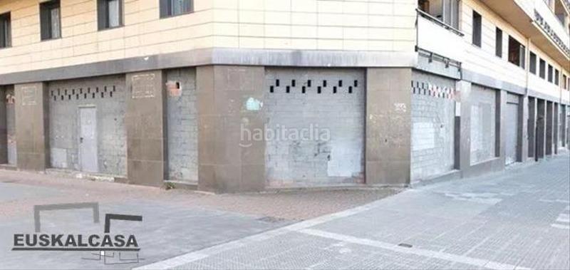 Foto 8f9c8413-2c35-4a85-aa06-1d7ee1073260. Local comercial  haciendo esquina en Bilbao