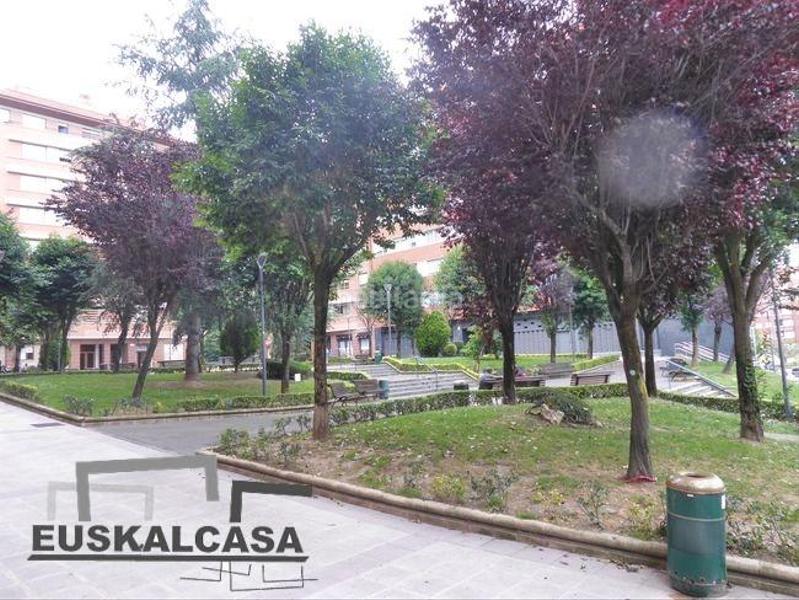 Foto 1638eb48-4423-47cc-873f-32c37f69a6b9. Pis amb calefacció aparcament a Rekalde Centro Bilbao