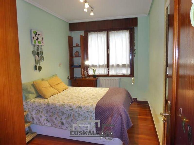 Foto 9d7e9e3e-4d03-4e3c-861f-747168520f9b. Pis amb calefacció aparcament a Rekalde Centro Bilbao