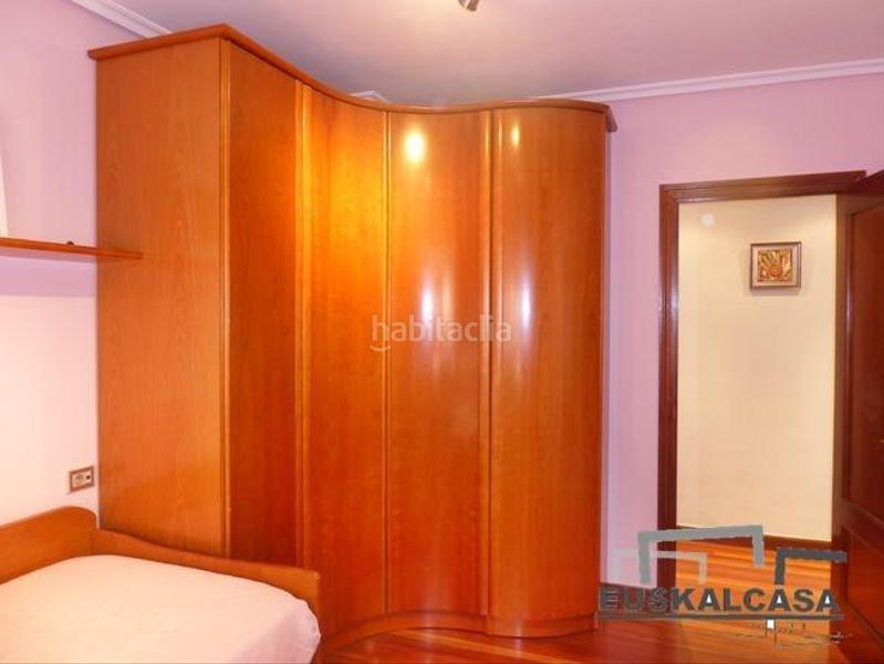 Foto b3d96468-a0bd-4486-97c2-f9e684023201. Pis amb calefacció aparcament a Rekalde Centro Bilbao