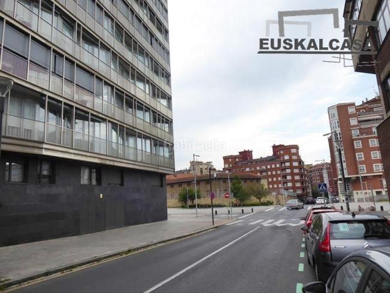 Foto ba92cae8-8b95-4373-b578-19abedf47cb7. Pis amb calefacció aparcament a Rekalde Centro Bilbao