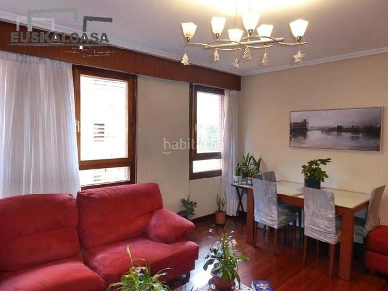 Foto dc33e157-0764-4b1c-8371-3b63650e6e4a. Pis amb calefacció aparcament a Rekalde Centro Bilbao