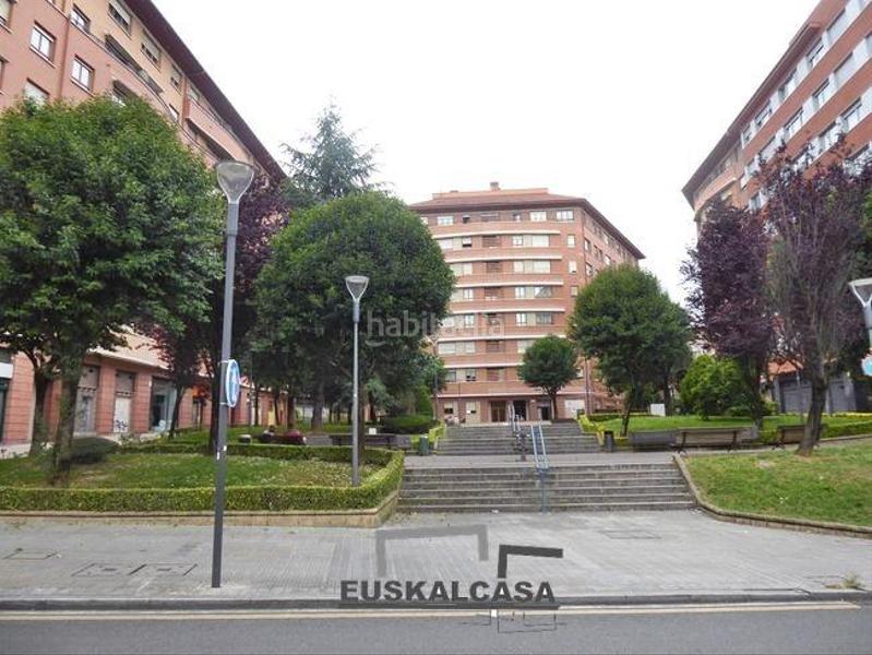 Foto f9338e45-bf46-4e7e-9b3c-ecda90fac7af. Pis amb calefacció aparcament a Rekalde Centro Bilbao