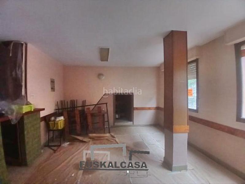 Foto 22c001f8-f0d1-47f7-a742-27b7f047f16c. Local comercial ideal para txoko y con posibilidad de hacer vivienda en Santurtzi