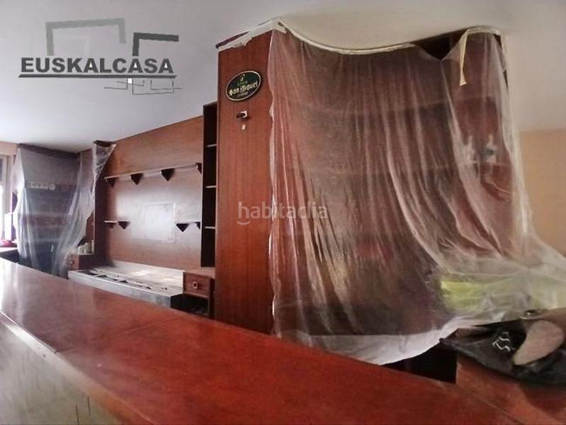 Foto b5a23c18-79f5-451a-b64a-7dd1c6d40bea. Local comercial ideal para txoko y con posibilidad de hacer vivienda en Santurtzi