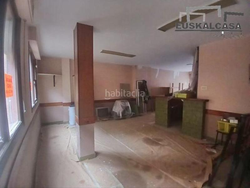 Foto fa3b5664-83a4-4b14-bd85-fcd362146285. Local comercial ideal para txoko y con posibilidad de hacer vivienda en Santurtzi