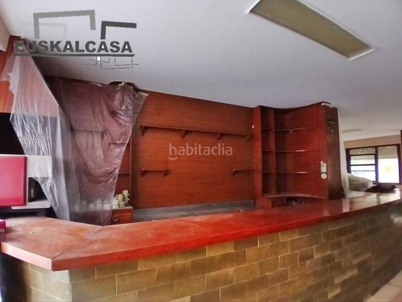 Foto ffaa2c65-c61d-4b52-b56c-ec9a565fcfbd. Local comercial ideal para txoko y con posibilidad de hacer vivienda en Santurtzi