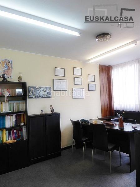 Foto d13985e4-7ad9-45b4-bf48-b12e516c7b8c. Ufficio con riscaldamento in Zabalburu Bilbao
