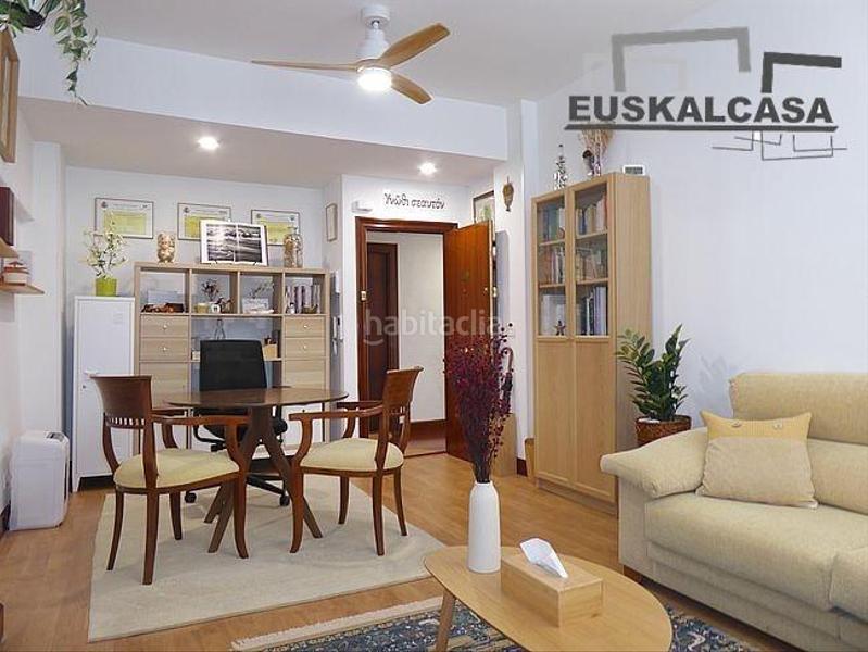 Foto 24626455-3c70-41e7-9de3-edca73735fda. Oficina  totalmente reformada en el centro en Bilbao