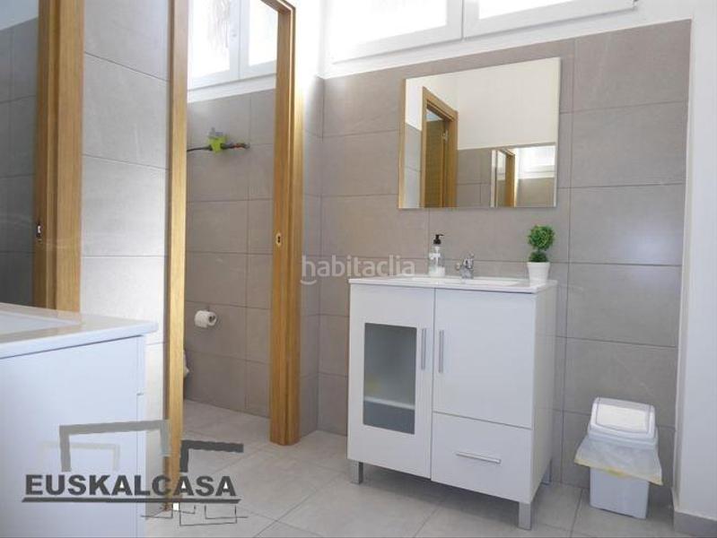 Foto ab93c66a-dcfb-4669-979c-dc582bd19a01. Oficina  totalmente reformada en el centro en Bilbao