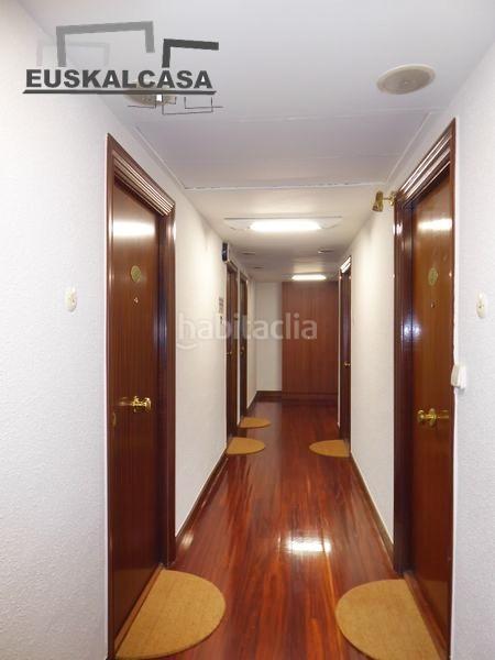Foto df0aad62-3382-4089-b587-a666dd3b4f59. Oficina  totalmente reformada en el centro en Bilbao