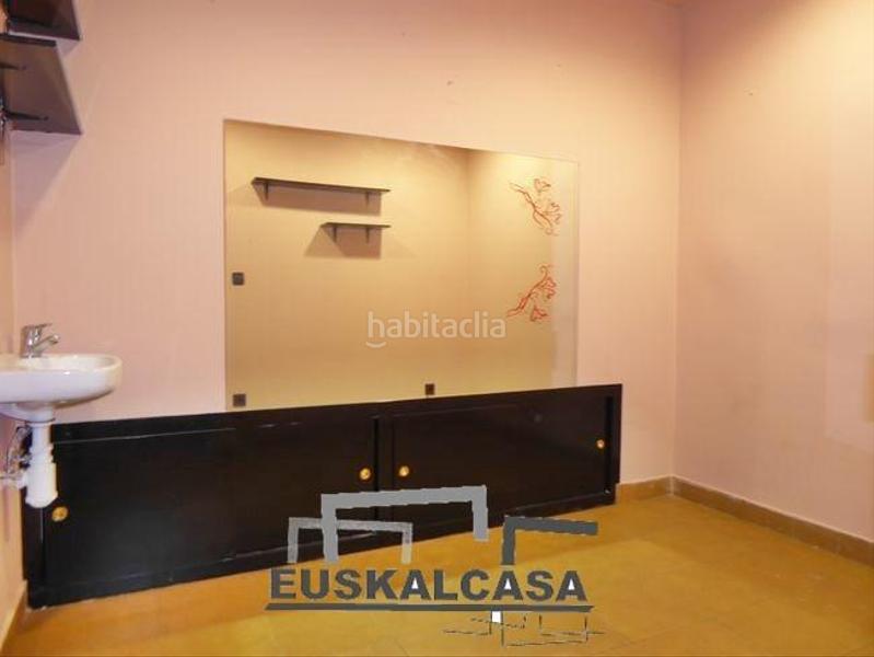 Foto 646696a5-4d11-4c82-9f56-c0905e3e9187. Alquiler local comercial ocasion negocio céntricola casilla!!! en Bilbao