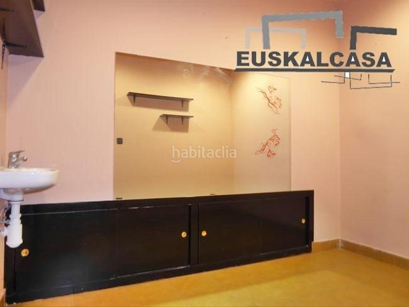 Foto d066325c-a595-47b6-a81e-21467ebd8879. Alquiler local comercial ocasion negocio céntricola casilla!!! en Bilbao