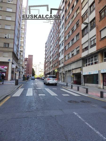 Foto 142822c8-4cc0-42a8-a2a4-4808ac94a0aa. Location local commercial dans Ametzola Bilbao