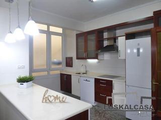Appartement à Basurtu. Piso centrico, exterior, con trastero. garaje opcional