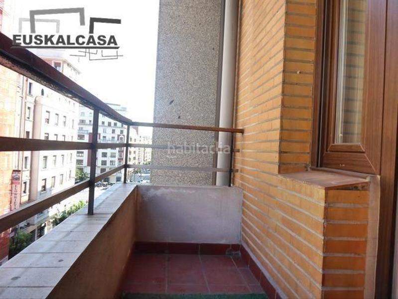 Foto e31637c0-124d-43ff-8d6b-ecf842a655ef. Appartamento con riscaldamento parcheggio in Basurtu Bilbao