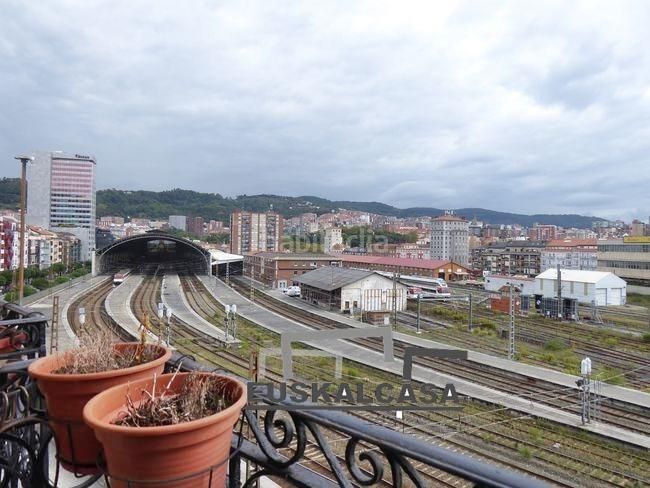 Foto c6fe002d-4e53-4b00-a280-f02bea63864a. Pis amb calefacció a Zabalburu Bilbao