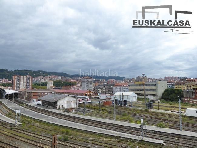 Foto f2836b69-d199-44f1-b39a-fbf2f7802e0f. Pis amb calefacció a Zabalburu Bilbao